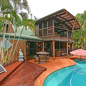 https://our-bali-house-absolute-beach-front.queenslandhotels.net